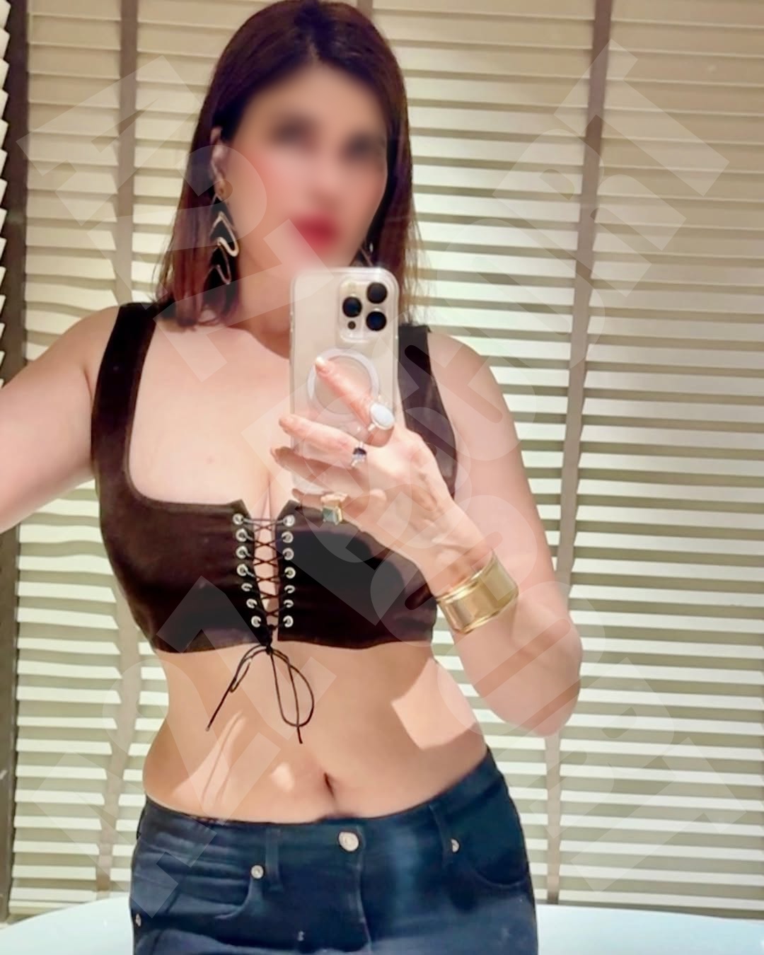 call girls in Narol with stunning companions, playful brunette Call Girl in Narol enjoying the outdoors